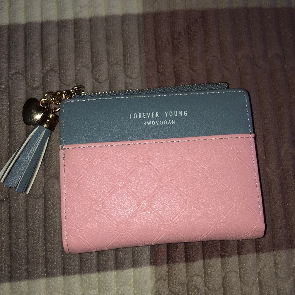 Wallet - Picture 1 of 4